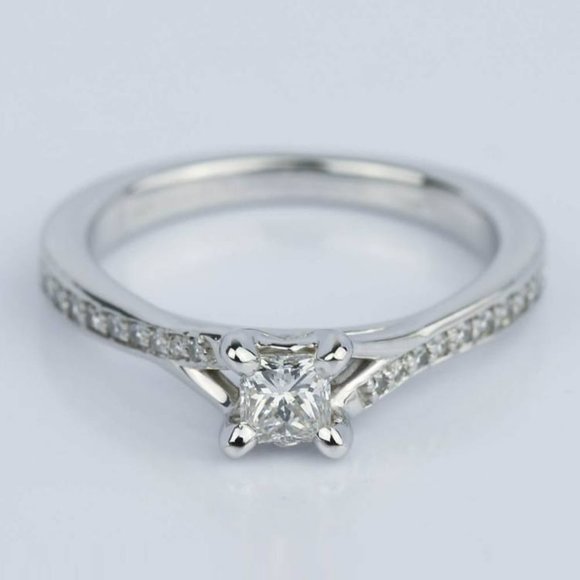0.25 Ct Split Shank Princess Engagement Ring Gold - Picture 1 of 4